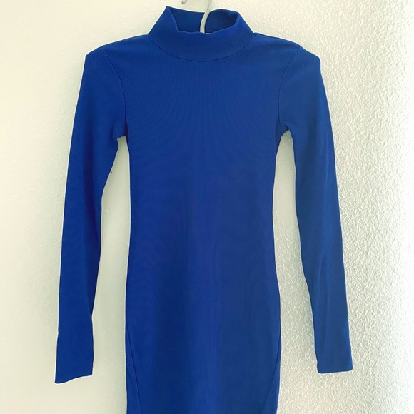 H&M Dresses & Skirts - Blue Long Sleeve Bodycon Dress